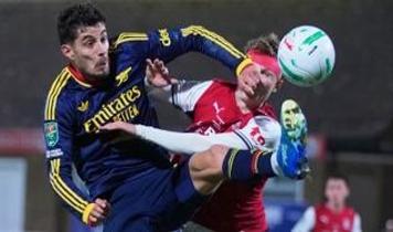 İngiltere Lig Kupası'nda Arsenal, 4. Lig ekibine elendi