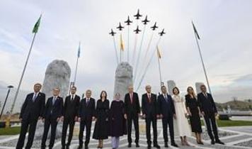 Cumhurbaşkanı Erdoğan ve Türk dünyası liderleri Medeniyet Parkı'nda fidan dikti