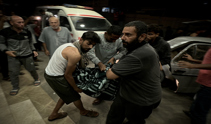 Katil İsrail ordusu Gazze'de yardım bekleyenlere saldırdı: Çok sayıda Filistinli şehit oldu