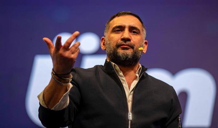 Ünlülere yönelik soruşturma kapsamında eski futbolcu Ümit Karan gözaltına alındı