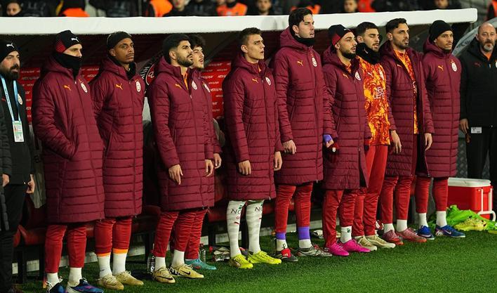 Sürpriz ayrılık! Başakşehir'e kiralandı