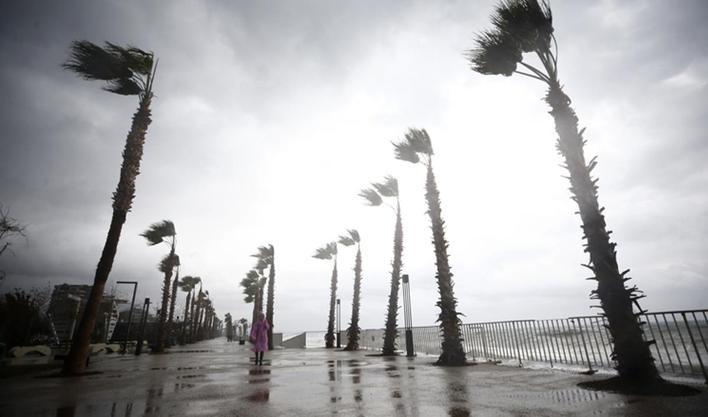 Antalya'da fırtına alarmı: 7 ilçede eğitime 1 gün ara