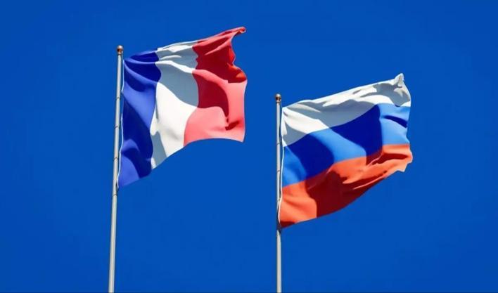 Rusya ve Fransa arasında gerilim! X'te Türkçe kavga gündem oldu