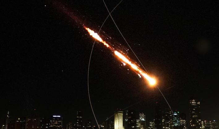 İran'dan sert misilleme dalgası! Tel Aviv ve orta kesimlerde siren çaldı