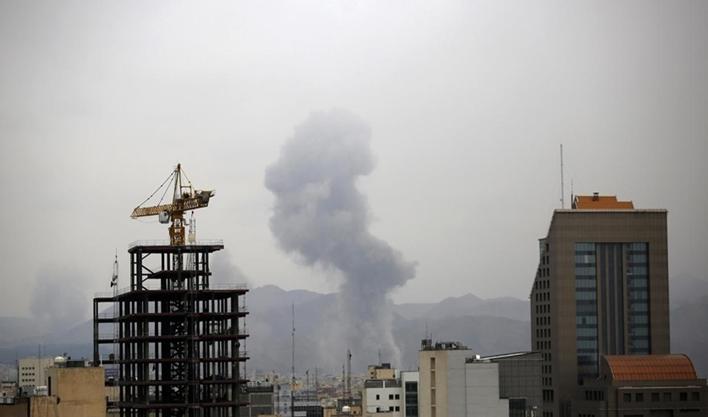 İsrail, İran'a saldırıları sürdüreceği mesajı verdi