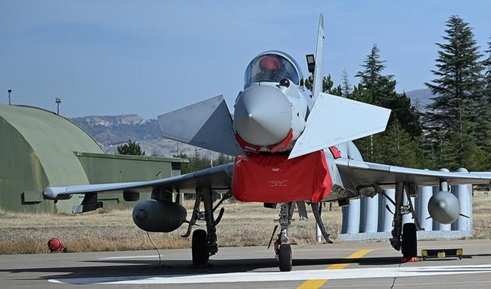 Türkiye ve İngiltere, Eurofighter Typhoon Projesi kapsamında sözleşme imzaladı