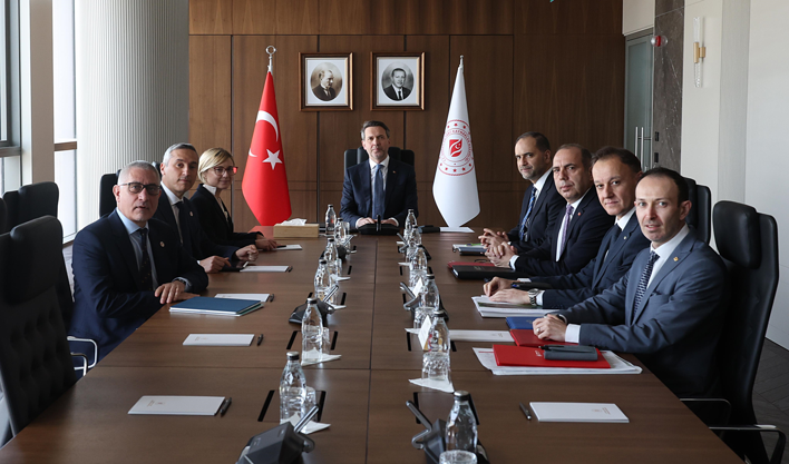 Petrol deviyle imzalar atıldı! TPAO küresel oyuncu olacak