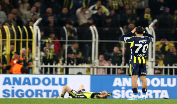 Çaykur Rizespor ile berabere kalan Fenerbahçe, liderlik fırsatını tepti