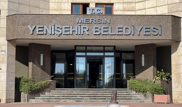 CHP'li belediyelerin yolsuzluğu kıtaları aştı! İşe gelmeyen personele 23 ay maaş