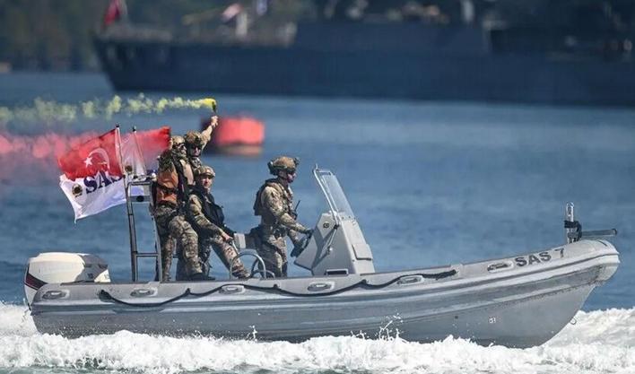 TEKNOFEST Mavi Vatan'da gövde gösterisi! SAT ve SAS komandoları nefes kesti