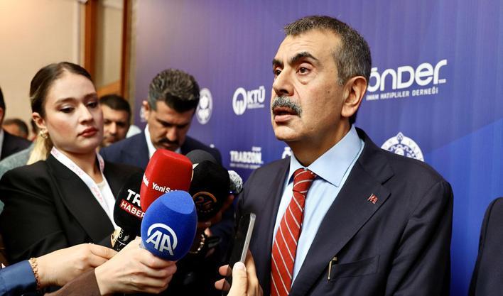 Milli Eğitim Bakanı Tekin: Öğretmenlerin giyimine itina gösteriyoruz