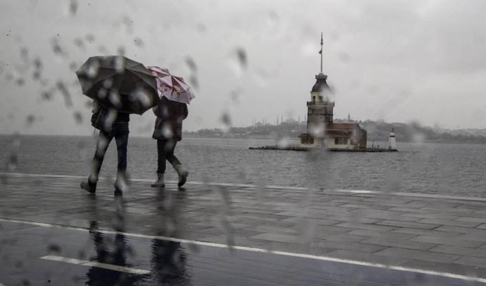 Saat ve tarih verildi! İstanbul'a sağanak yağış geliyor