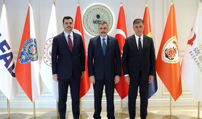 Ak Partili İzmir Büyükşehir Belediye Başkanı Tugay'dan, Ankara'da üst düzey temaslar