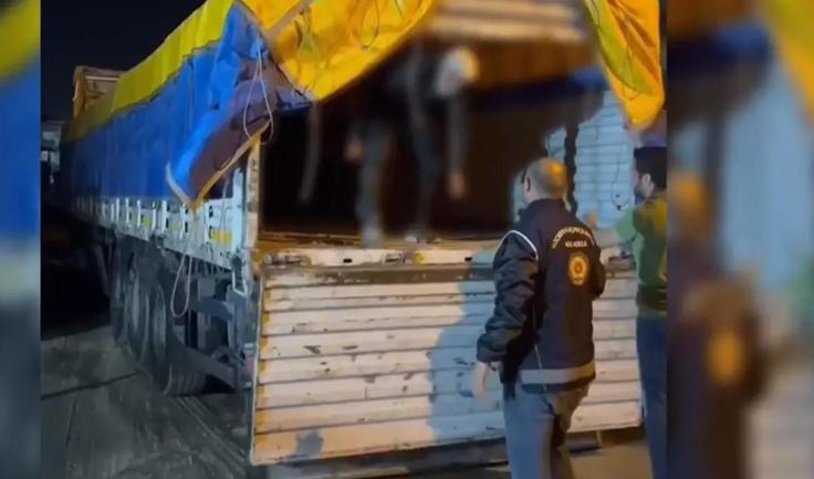 51 ilde göçmen kaçakçılarına operasyon