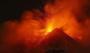 Etna Yanardağı kül ve lav püskürttü