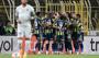 Fenerbahçe ligdeki ilk 3 puanını 3 golle sahasında mağlup ettiği Kocaelispor'dan aldı