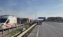 Balıkesir'de otomobilin bariyerlere çarptığı kazada 2 kişi yaralandı